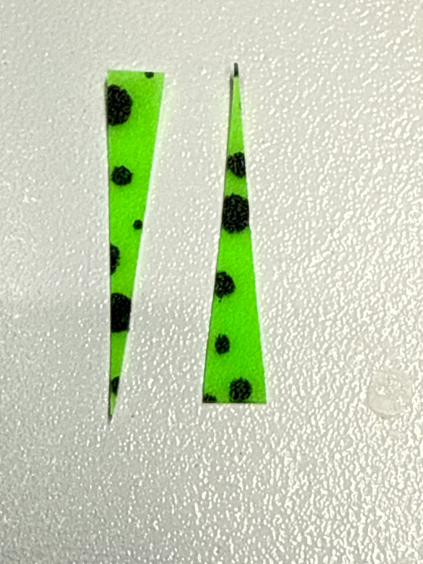Mini Wedge Tail 25/pack